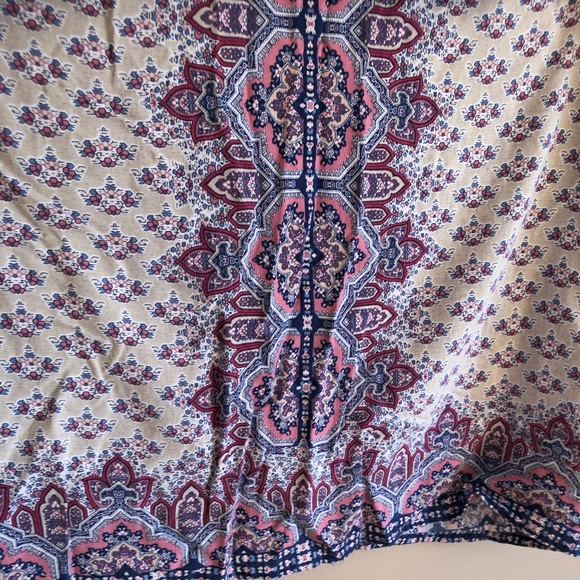 Halter Tank Top with Floral Pattern - Picture 3 of 5